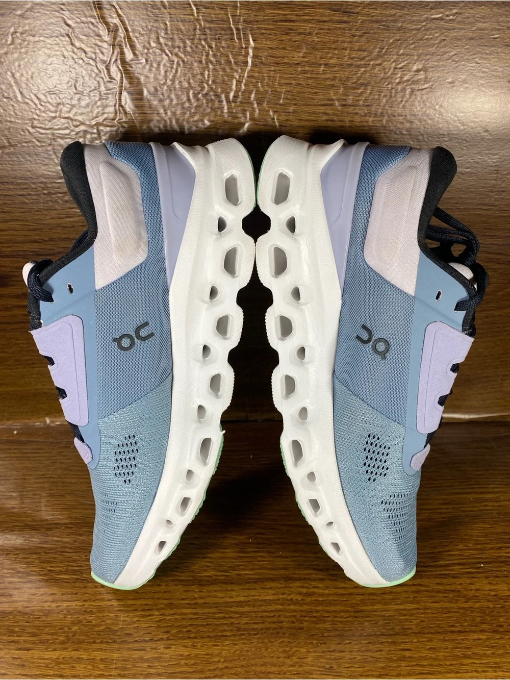 On Cloudstratus women’s shoe size 6.5